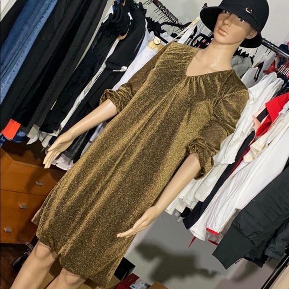 🎞📸RUNWAY METALLIC GOLD GUCCI DRESS - Picture 3 of 16
